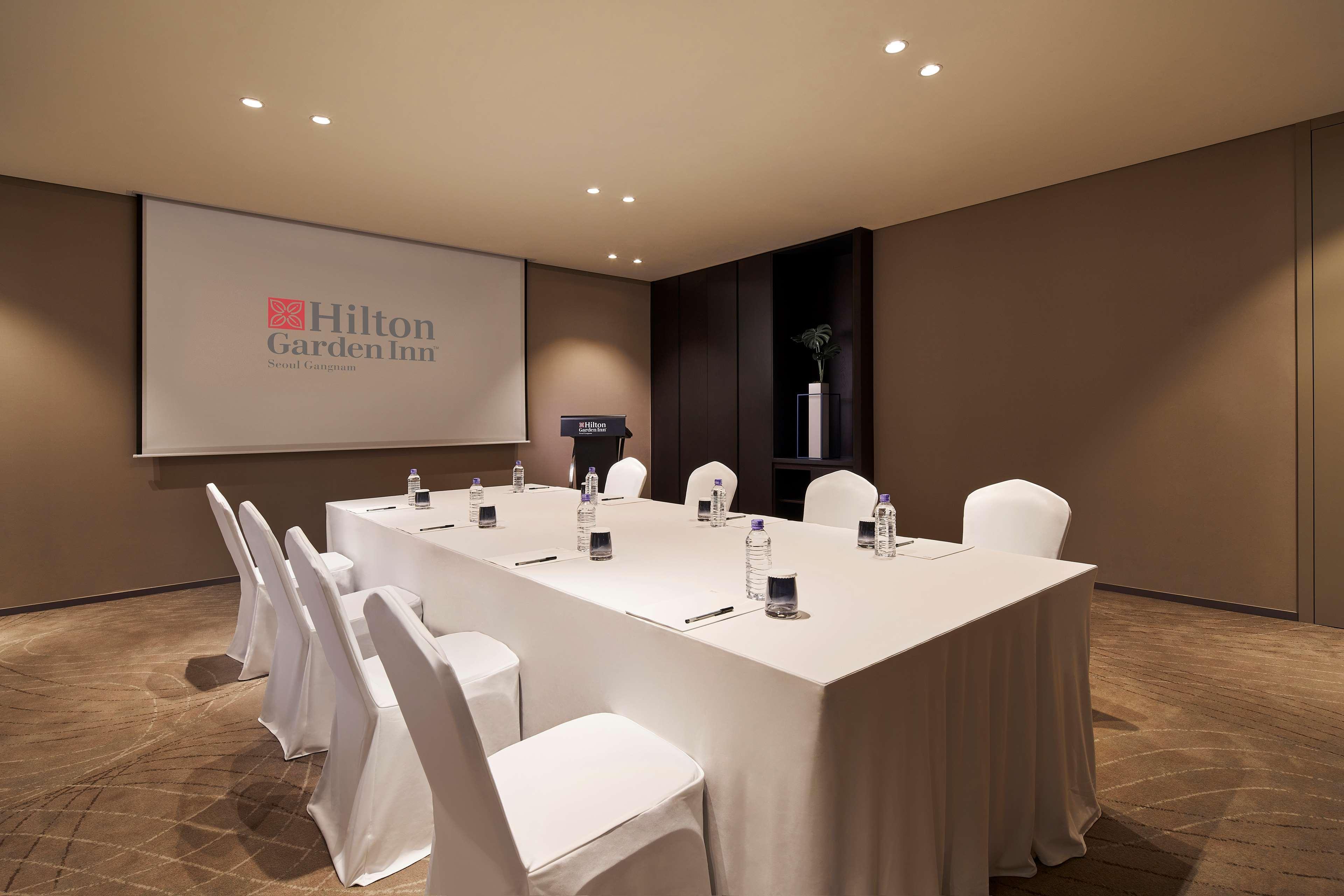 Hilton Garden Inn Seoul Gangnam Екстер'єр фото