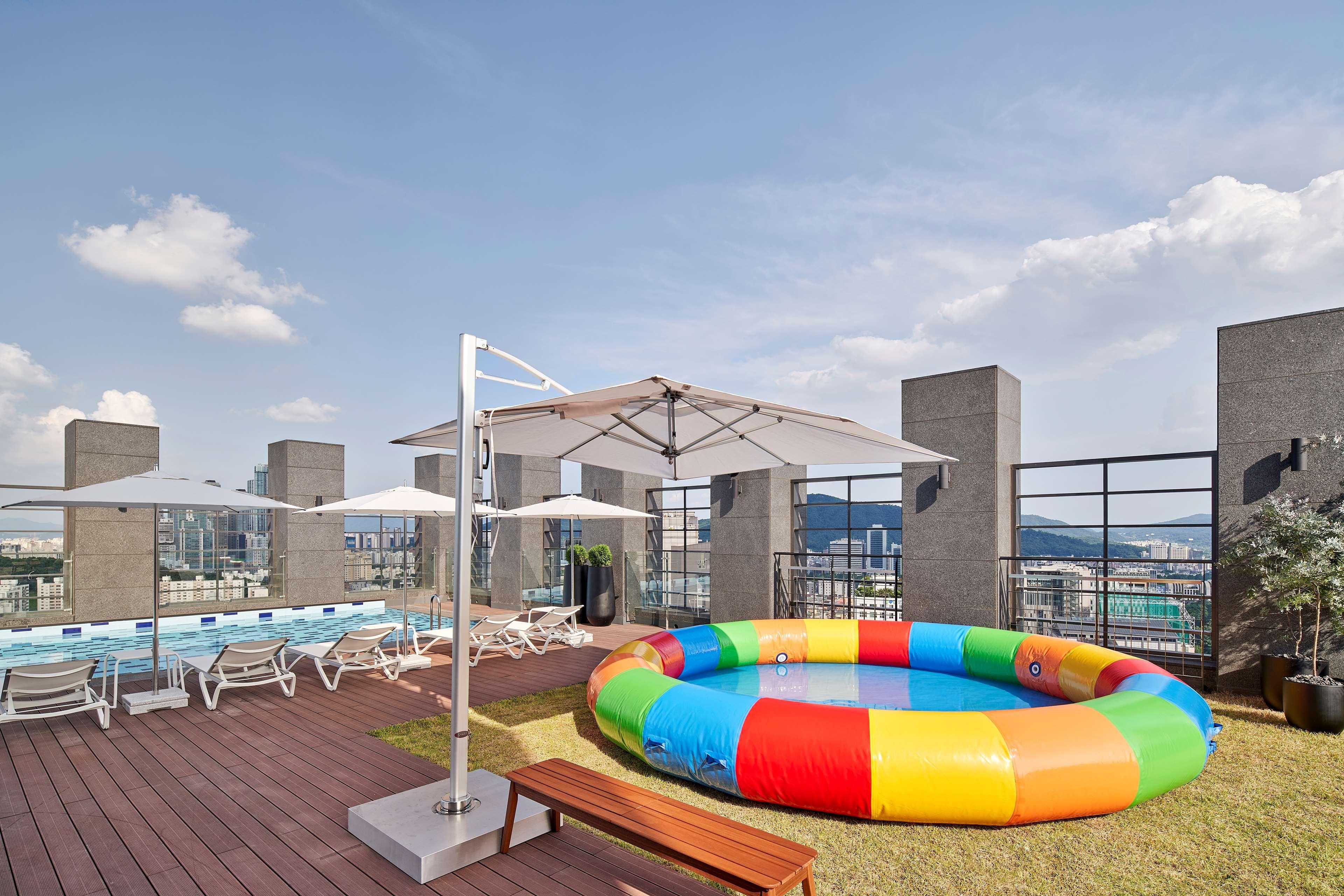 Hilton Garden Inn Seoul Gangnam Екстер'єр фото